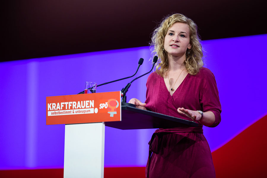Eva-Maria Holzleitner auf der SPÖ-Bundesfrauenkonferenz am 25. Juni 2021. Foto: Astrid Knie